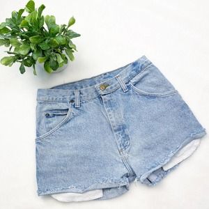 Vintage Wrangler Light Wash Denim Cut Off Shorts Size 2/4